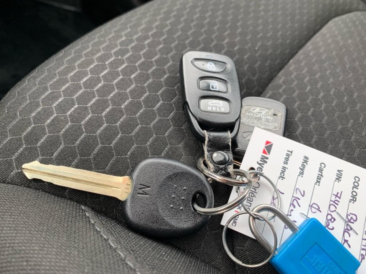 2019 Hyundai Elantra Preferred w/sun and safety pkg Photo