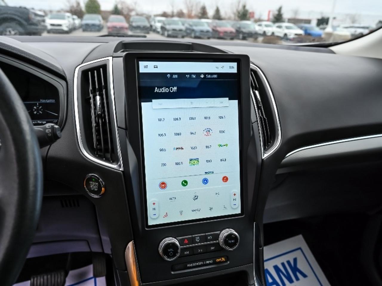 2022 Ford Edge Titanium Photo