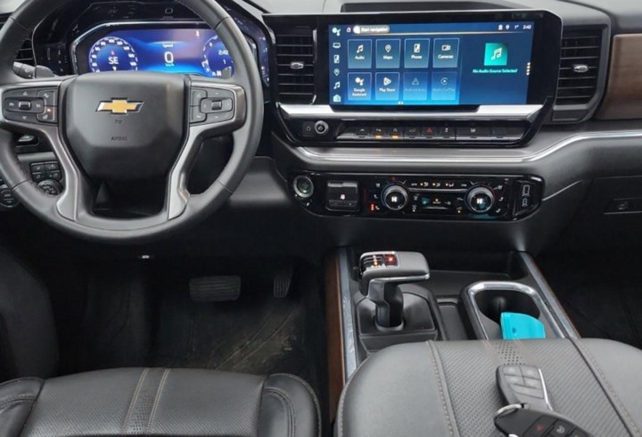 2023 Chevrolet Silverado 1500 High Country 4WD | 5.3L | Leather | Sunroof | Nav | HUD | 360 Camera | Adaptive Cruise | and More ! Photo