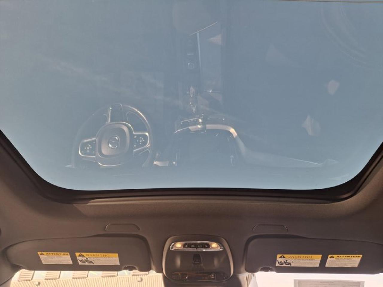 2021 Volvo XC60 R-Design AWD T6 - Leather | Pano Sunroof | Nav | Heated Seats | Power Tailgate | Reverse Camera | Photo