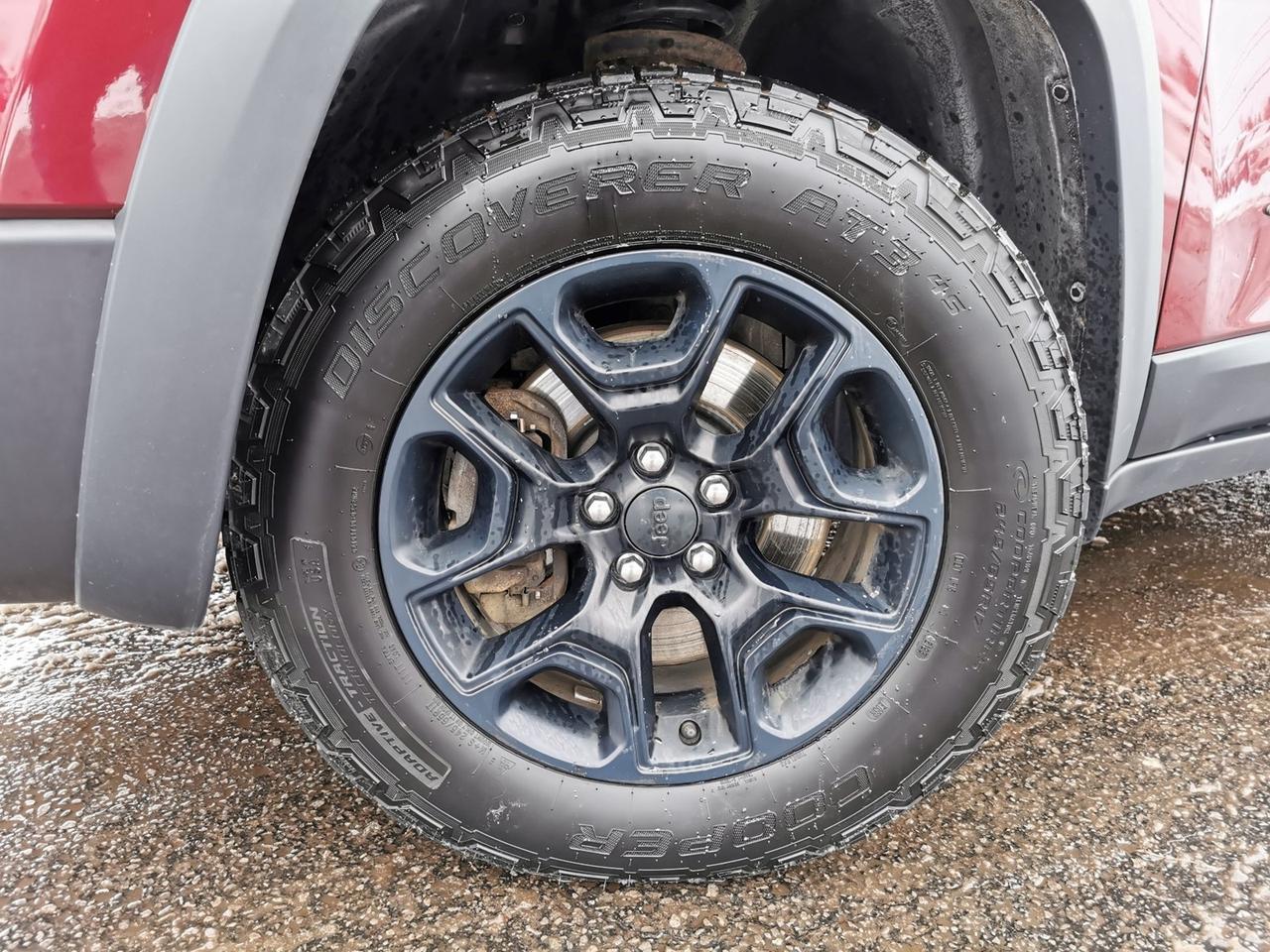 2019 Jeep Cherokee Trailhawk Photo