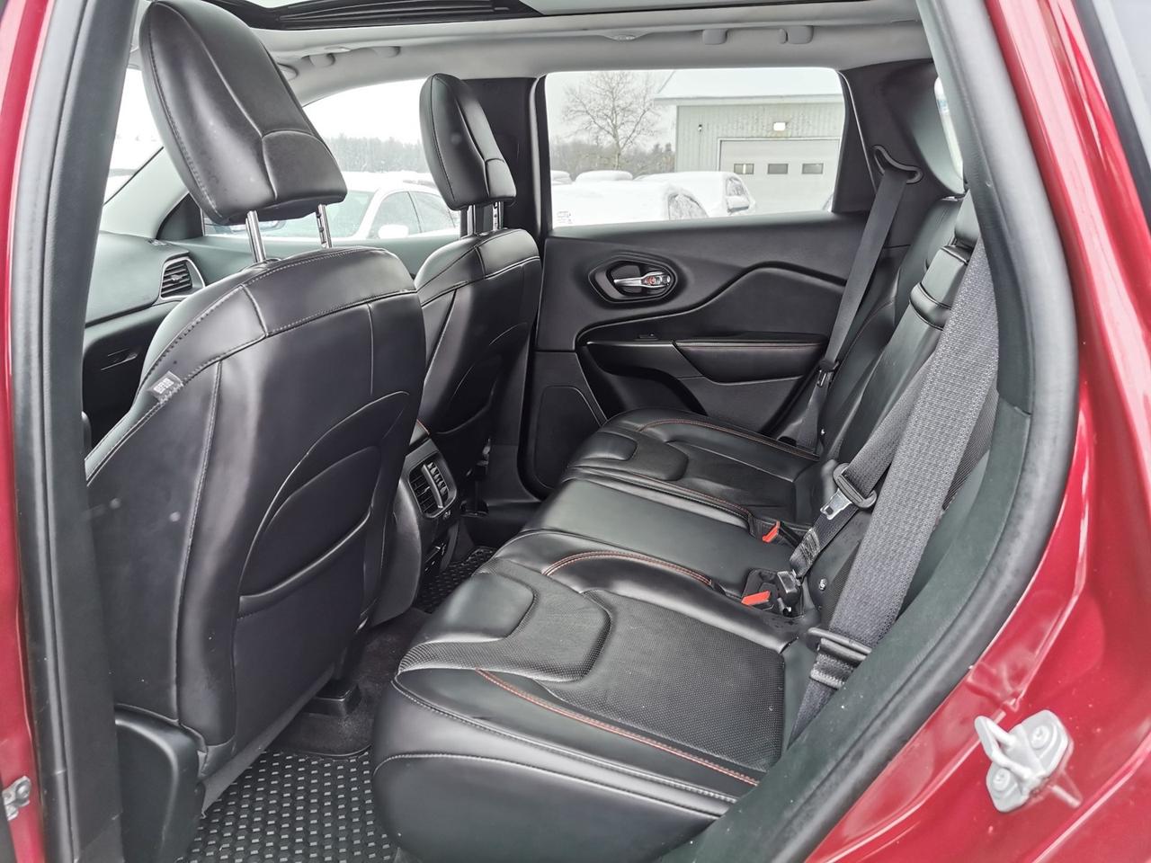 2019 Jeep Cherokee Trailhawk Photo