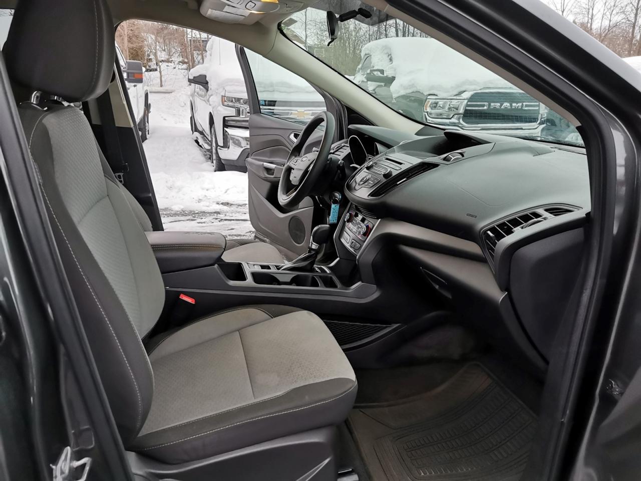 2017 Ford Escape SE Photo