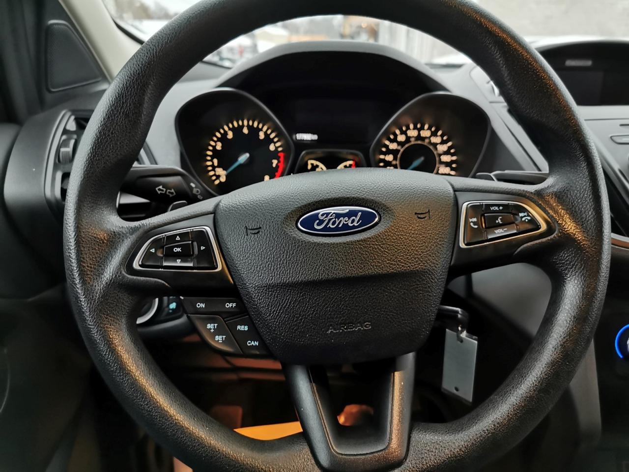 2017 Ford Escape SE Photo