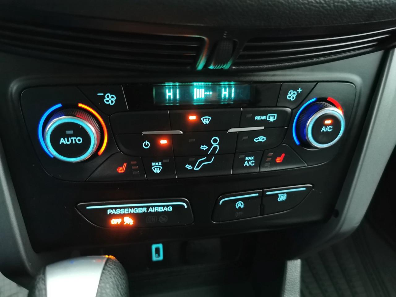 2017 Ford Escape SE Photo