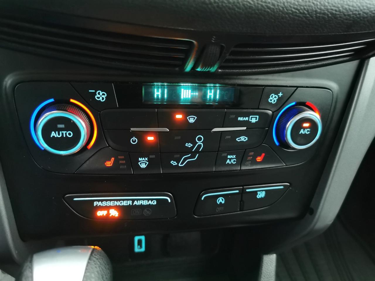 2017 Ford Escape SE Photo