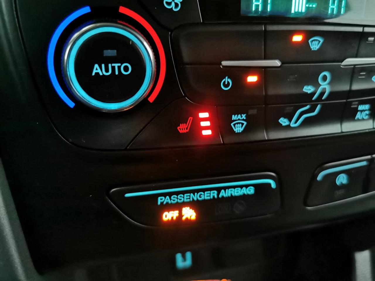 2017 Ford Escape SE Photo