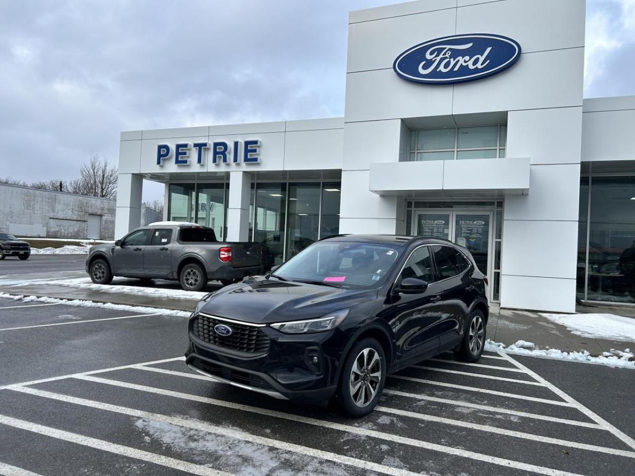 2025 Ford Escape Platinum Photo0