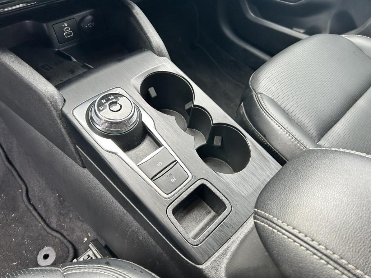 2025 Ford Escape Platinum Photo