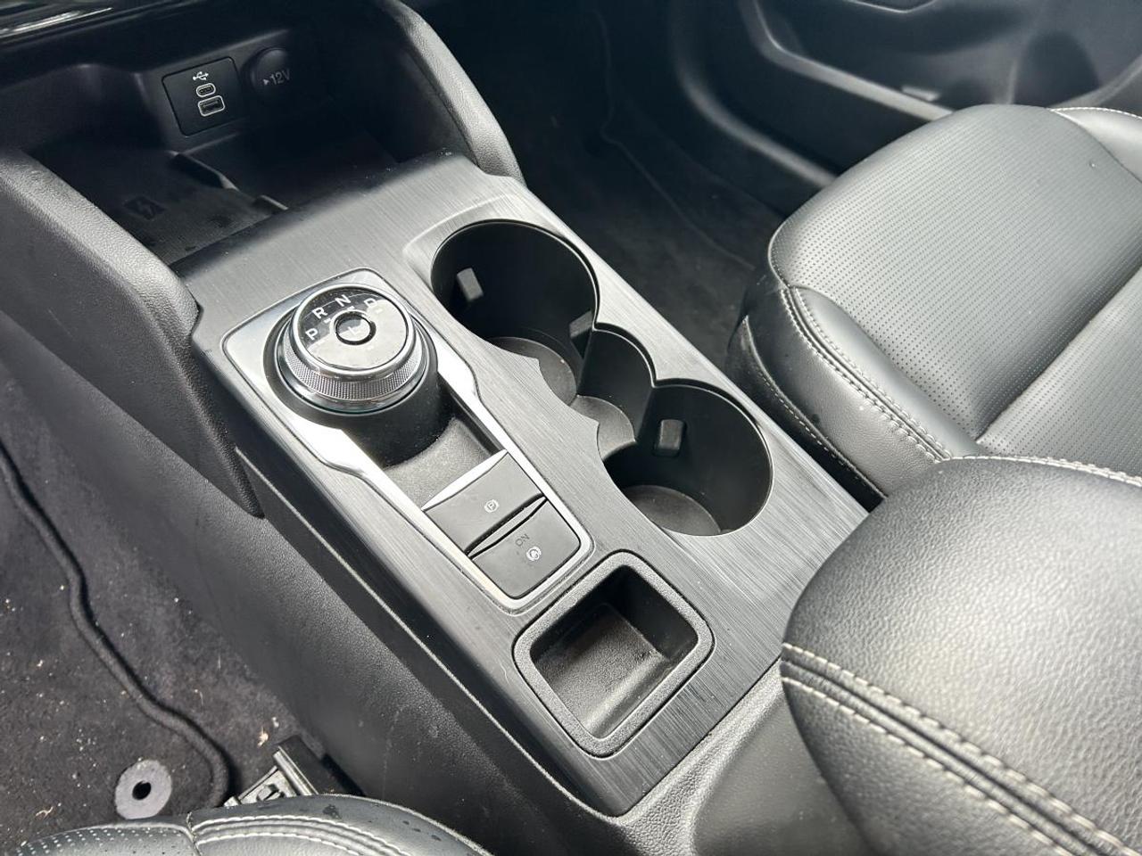 2025 Ford Escape Platinum Photo