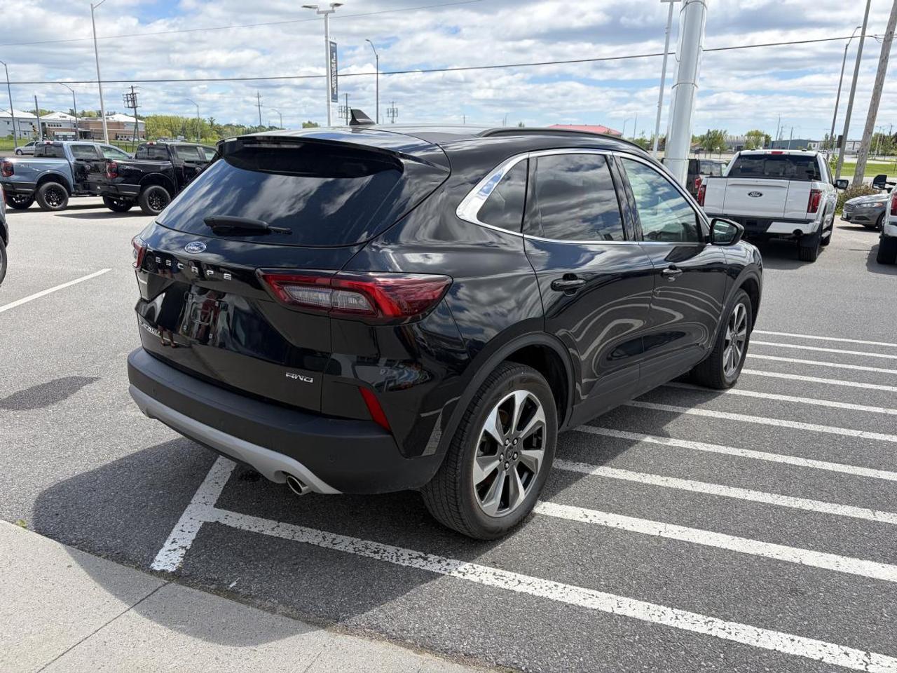 2025 Ford Escape Platinum Photo