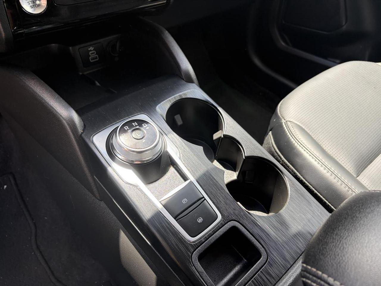 2025 Ford Escape Platinum Photo