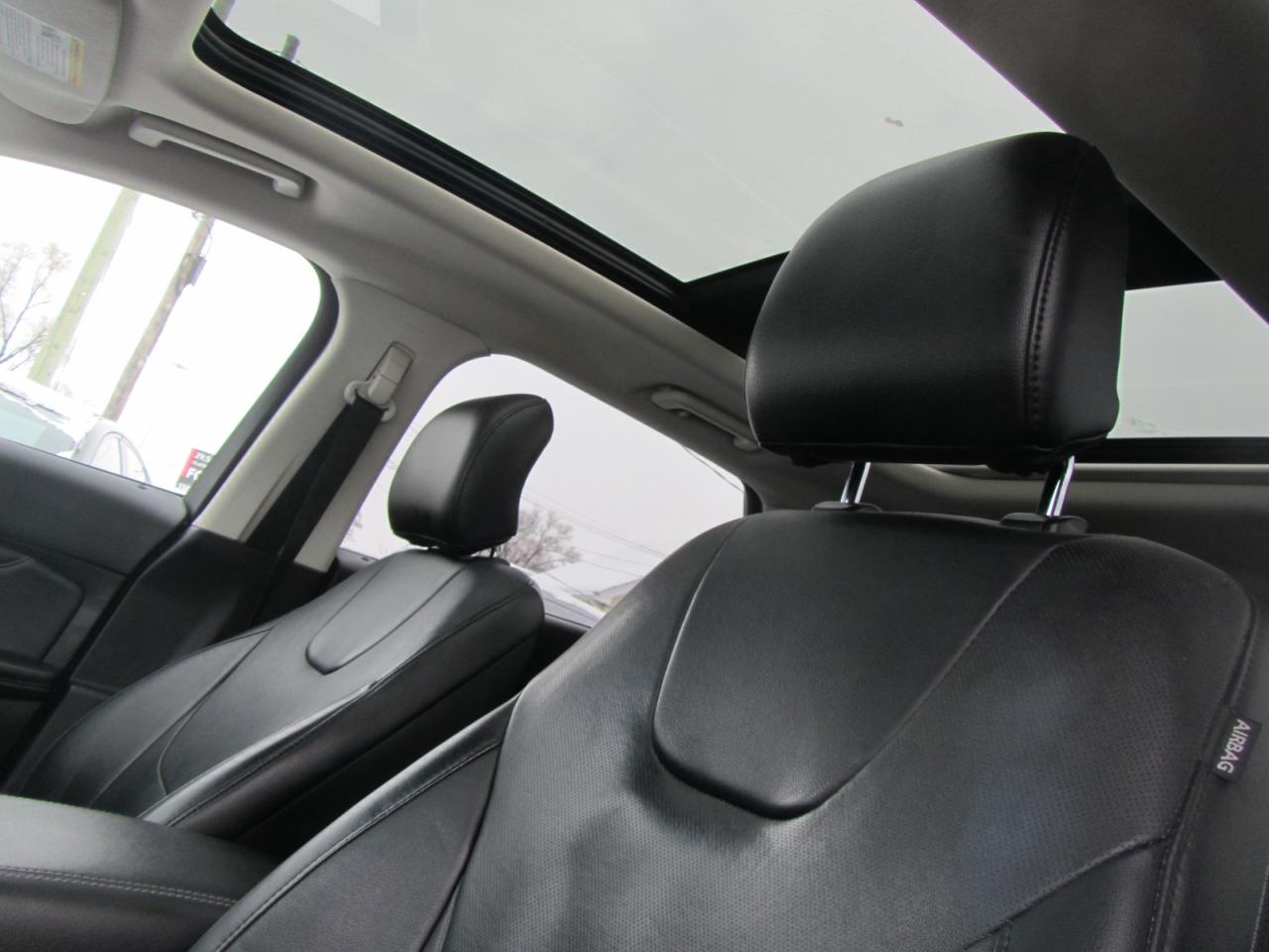 2016 Ford Edge 4DR TITANIUM AWD Photo