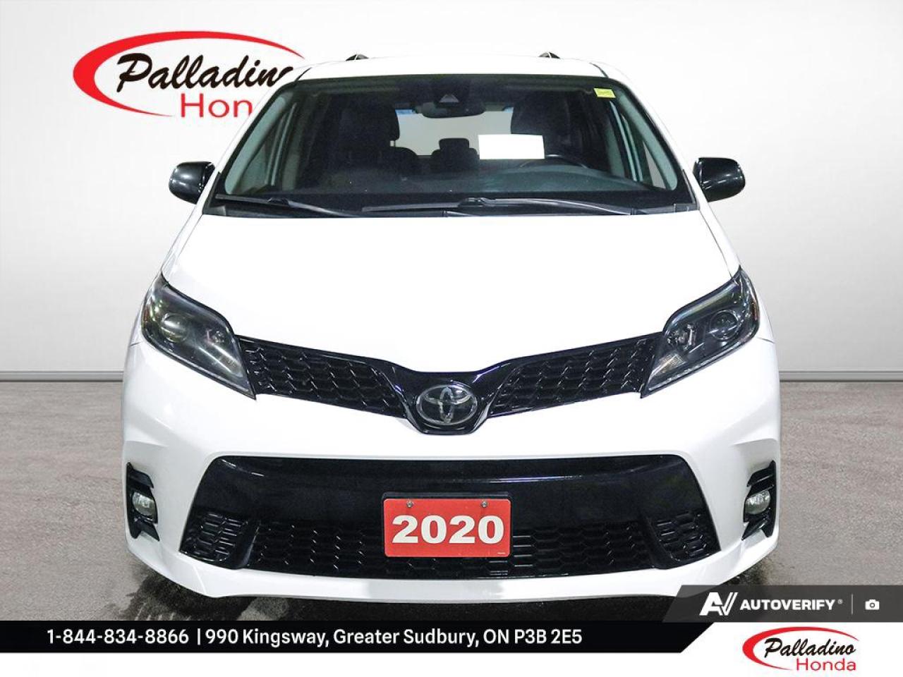 2020 Toyota Sienna SE Photo