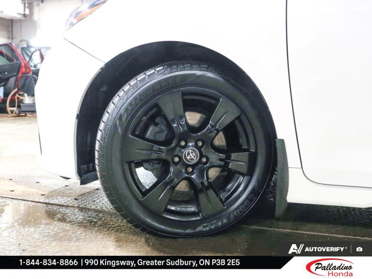 2020 Toyota Sienna SE Photo