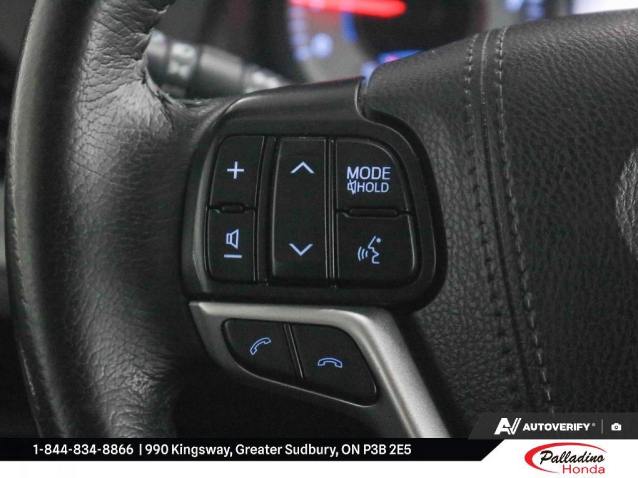 2020 Toyota Sienna SE Photo