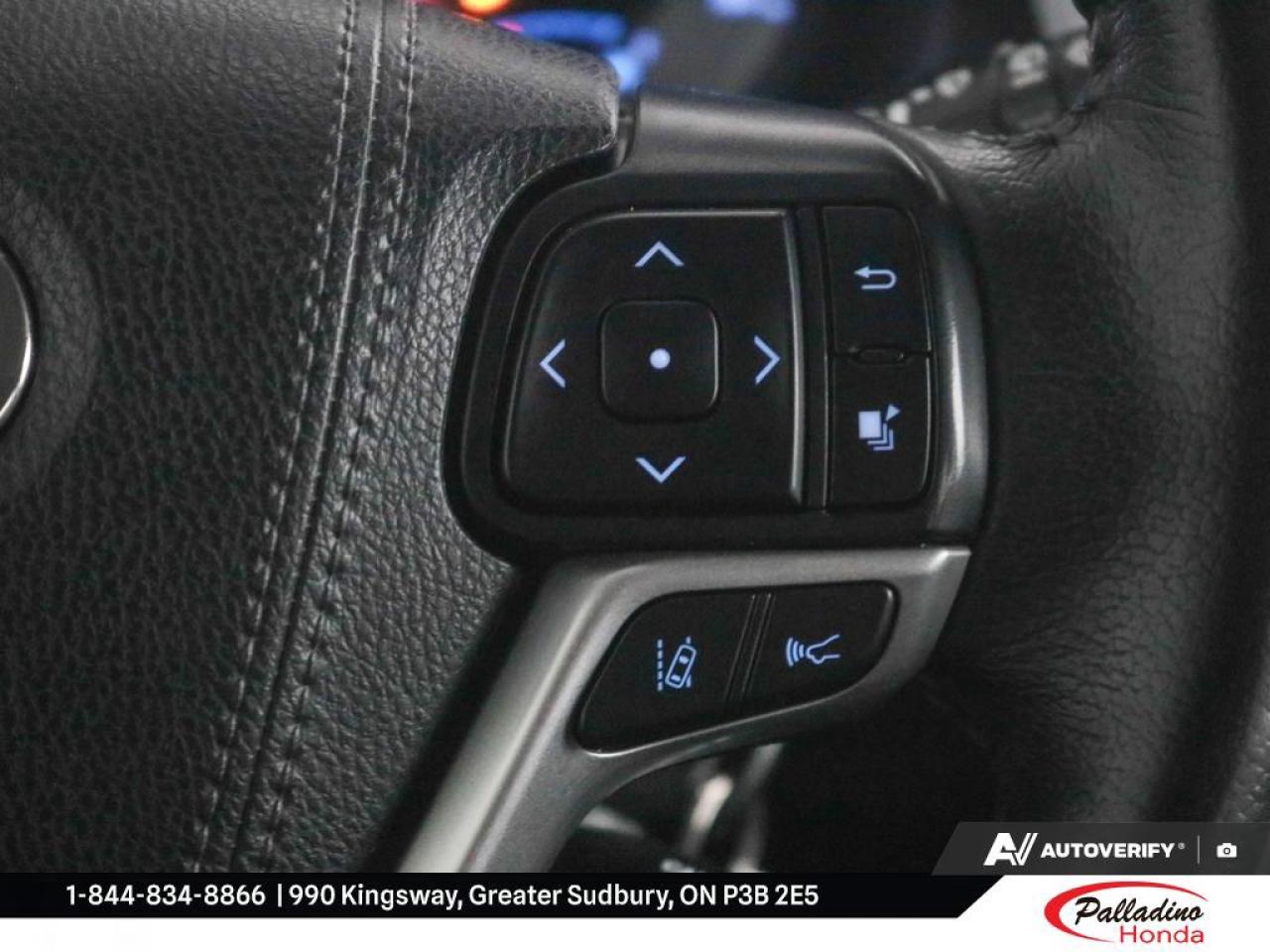 2020 Toyota Sienna SE Photo