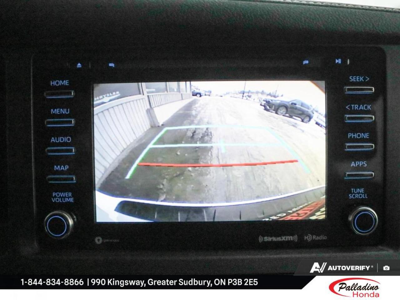 2020 Toyota Sienna SE Photo