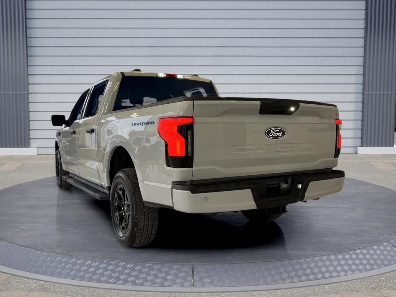 2024 Ford F-150 Lightning XLT Photo