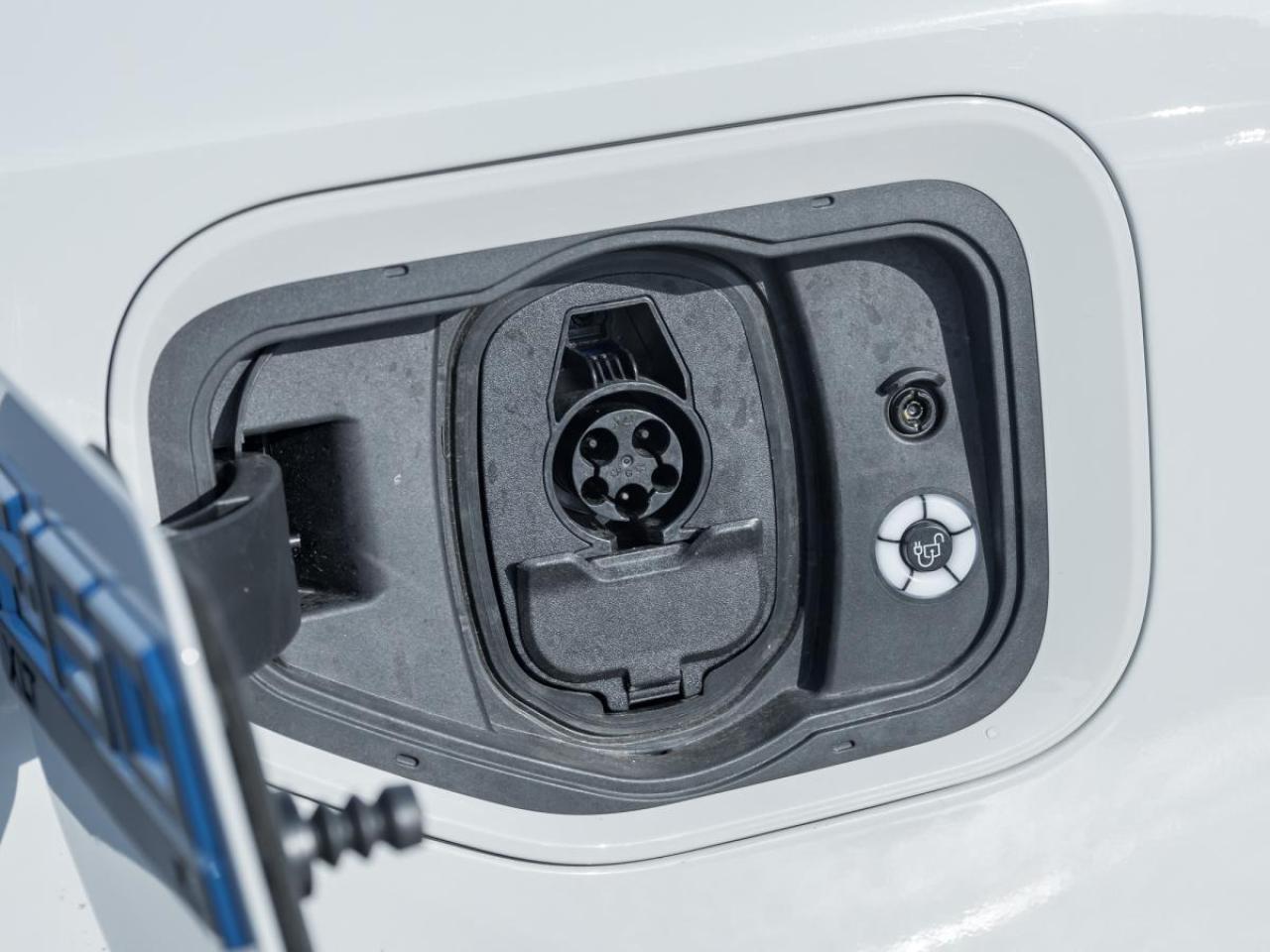 2024 Ford F-150 Lightning XLT Photo