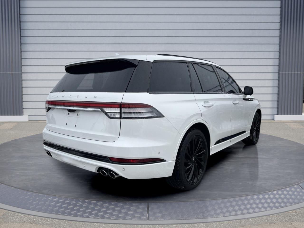 2022 Lincoln Aviator Reserve Photo3