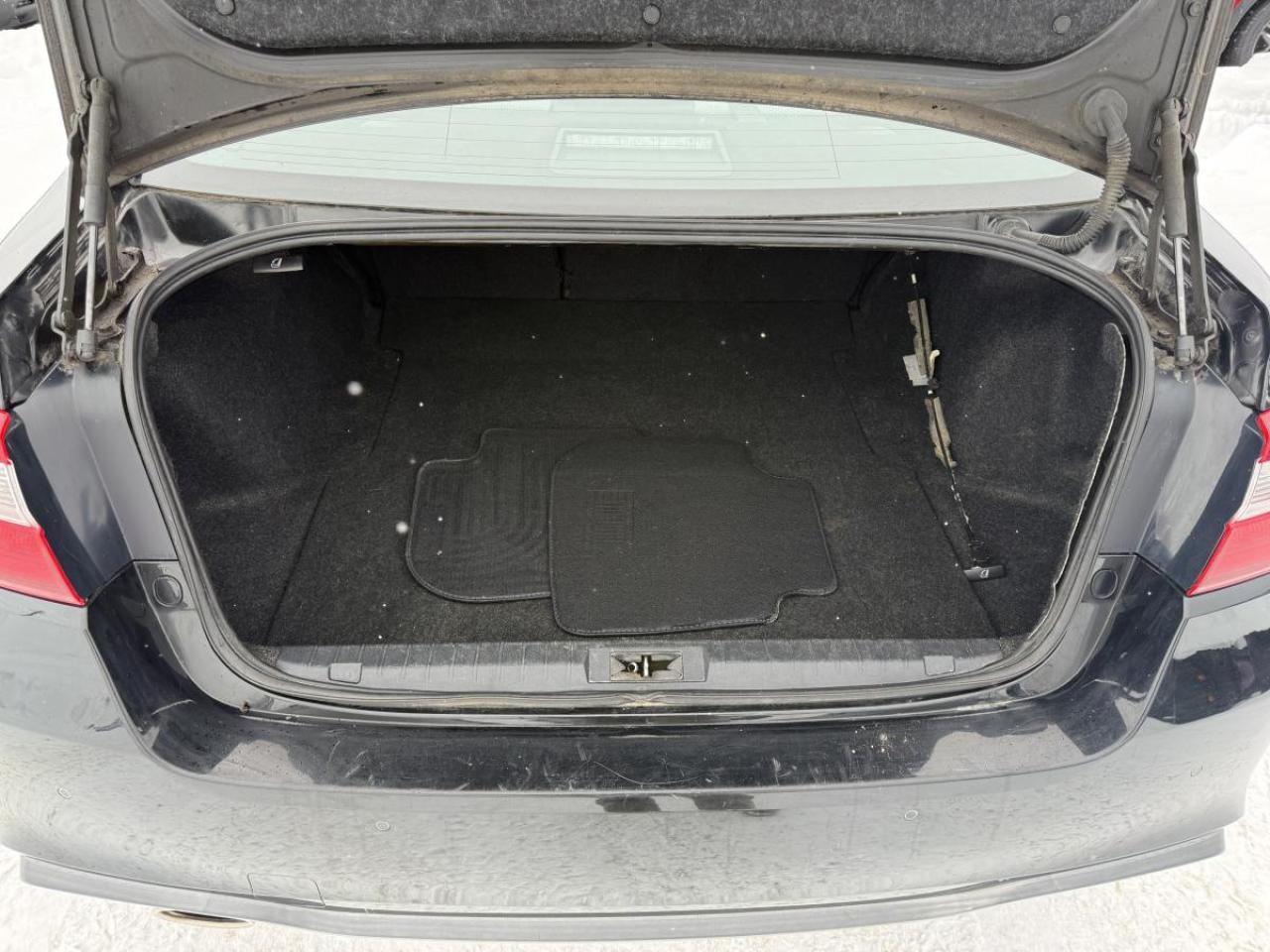 2018 Subaru Legacy 2.5i Sport CVT w/EyeSight Pkg Photo