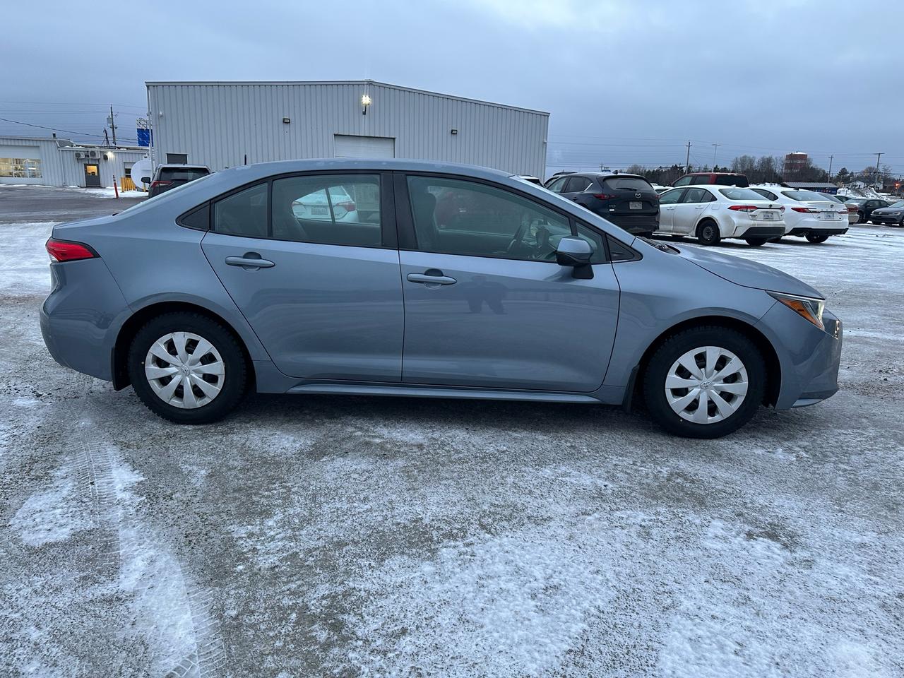 2021 Toyota Corolla L Photo3