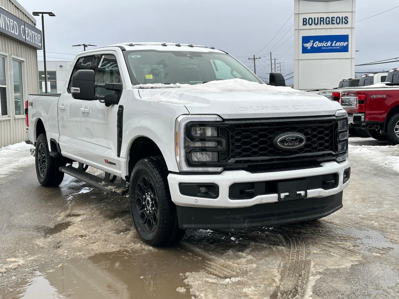 2026 Ford F-350 Super Duty SRW LARIAT 4WD CREW CAB 6.75' BOX Photo3