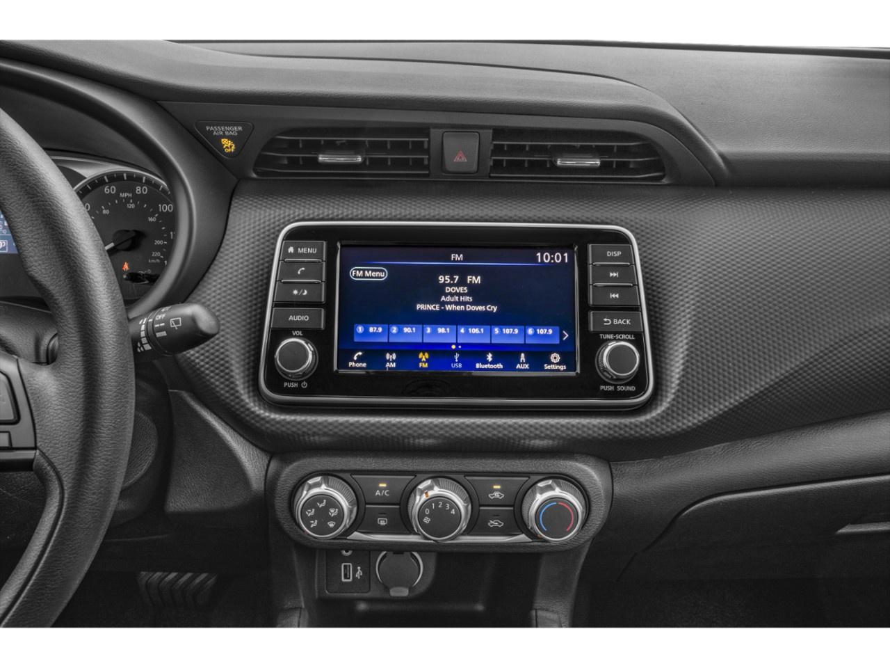 2025 Nissan Kicks Play S FWD Photo