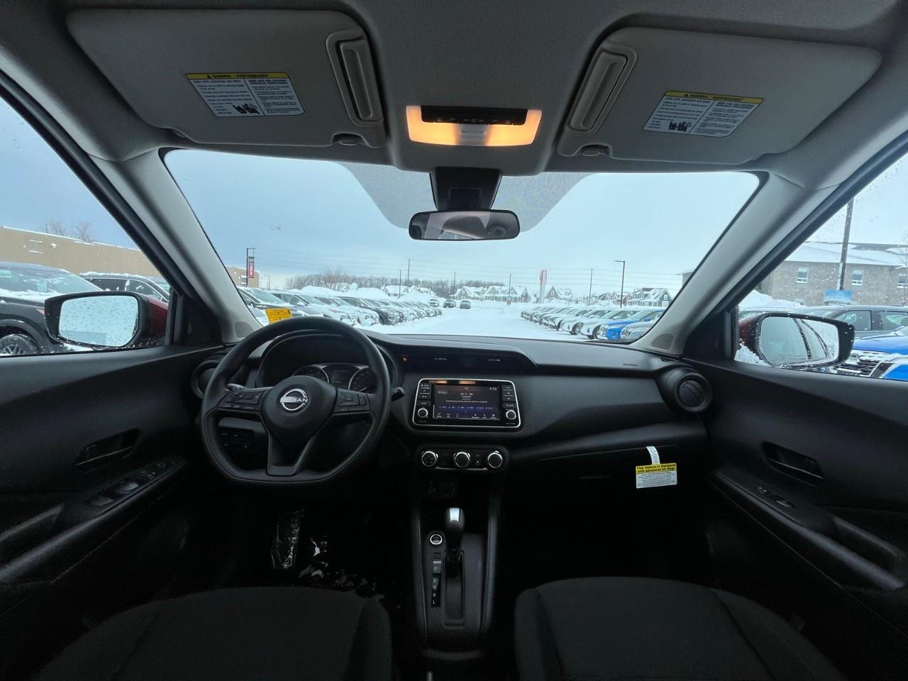 2025 Nissan Kicks Play S FWD Photo