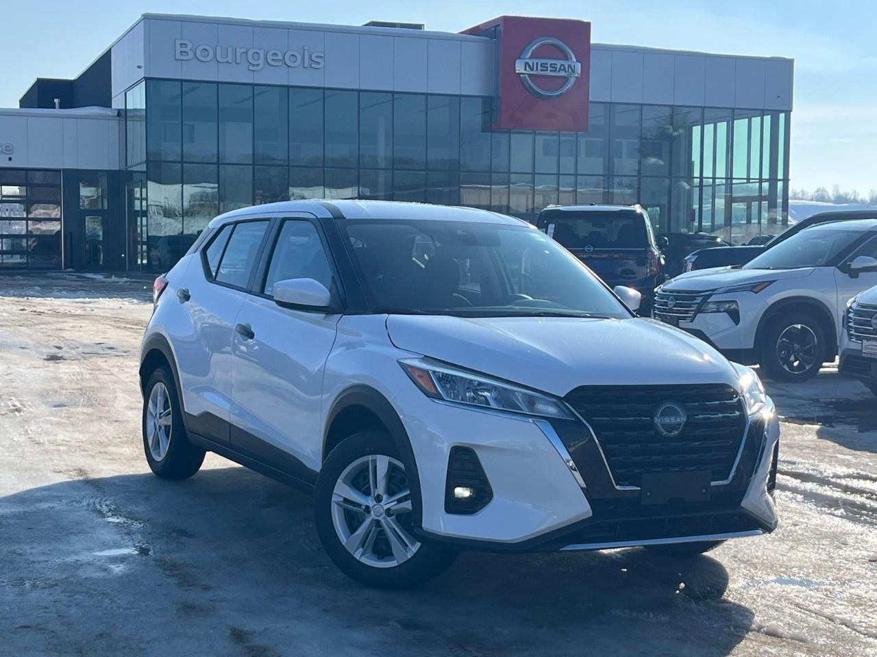 2025 Nissan Kicks Play S FWD Photo