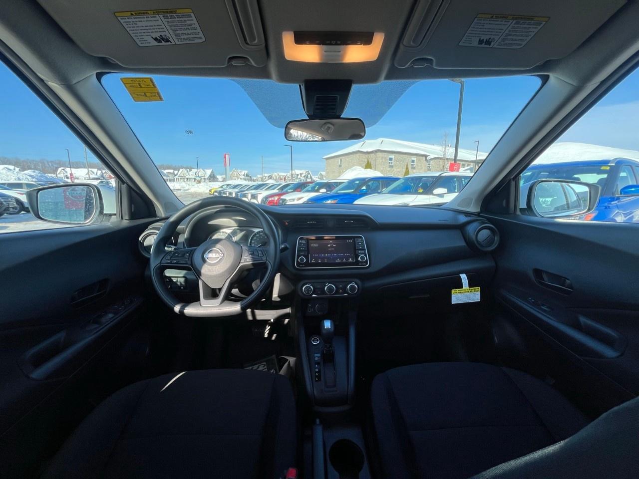 2025 Nissan Kicks Play S FWD Photo