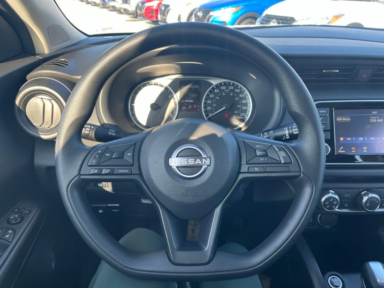 2025 Nissan Kicks Play S FWD Photo