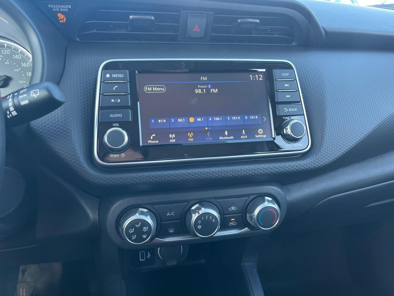 2025 Nissan Kicks Play S FWD Photo