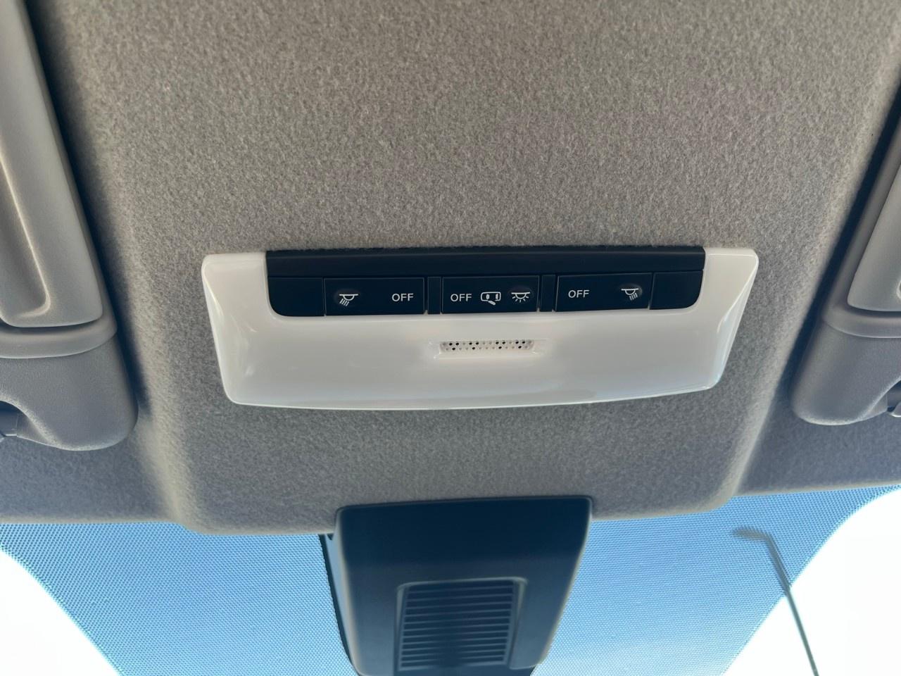 2025 Nissan Kicks Play S FWD Photo