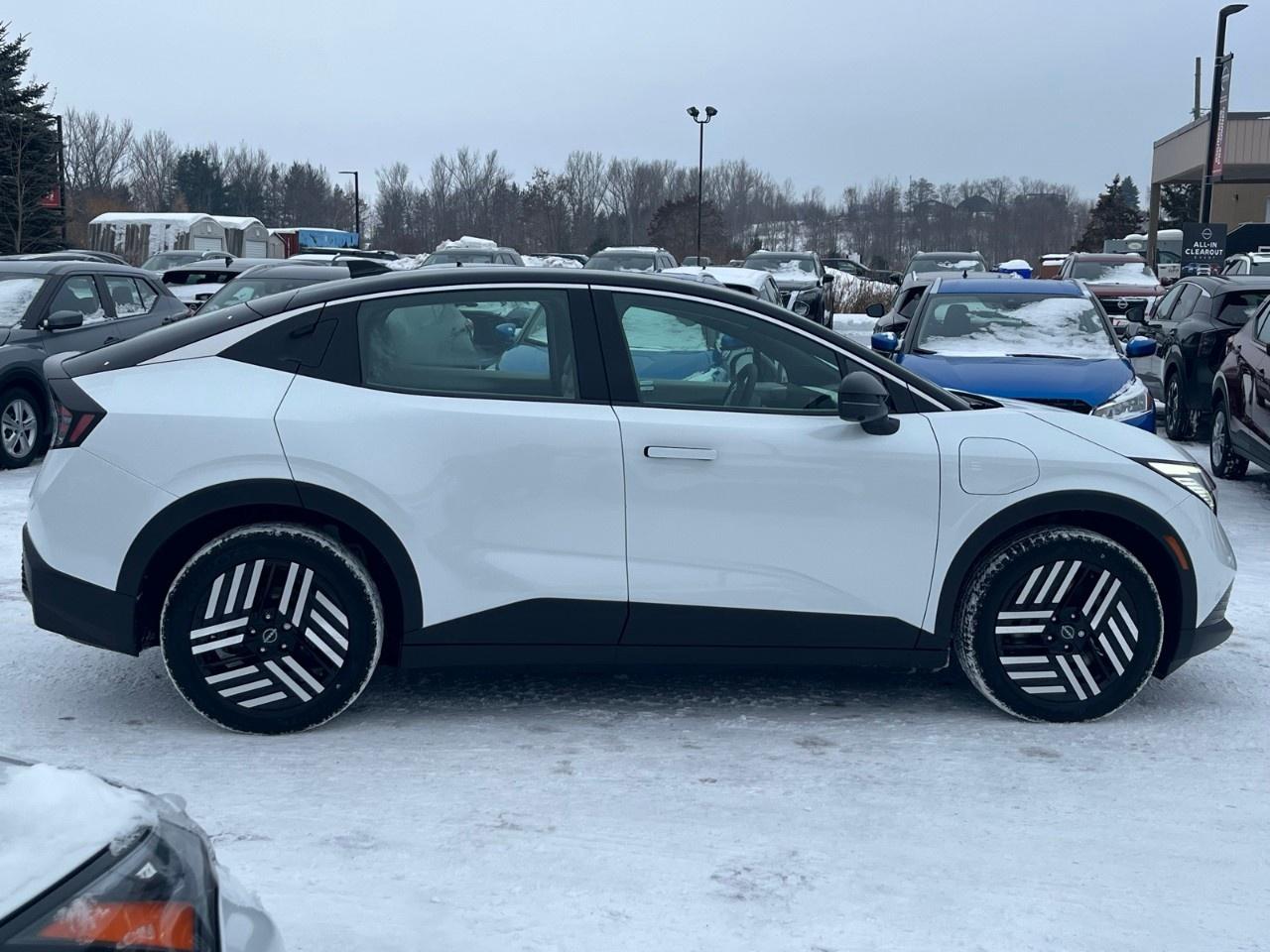 2026 Nissan Leaf SV  FWD Photo