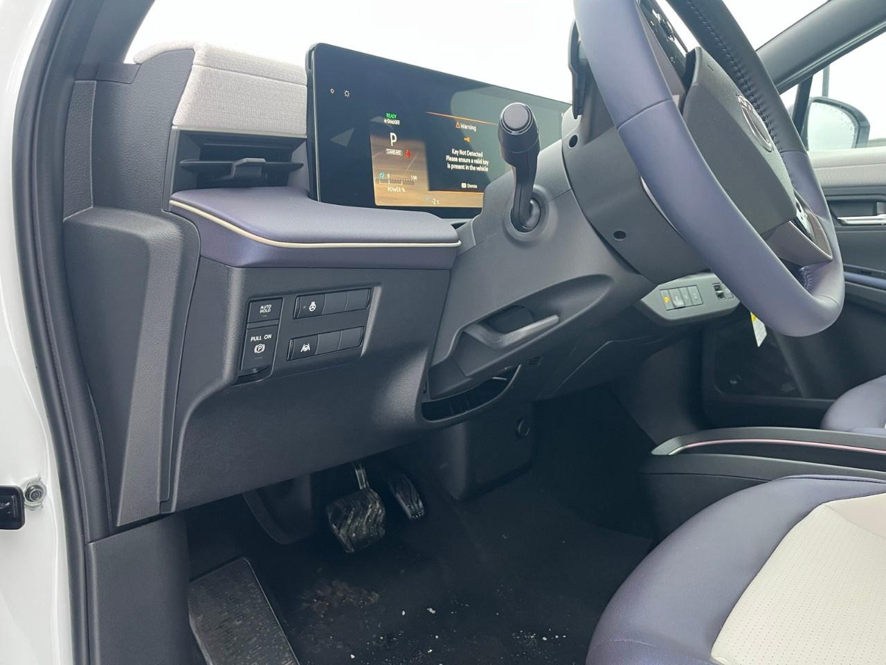 2026 Nissan Leaf SV  FWD Photo