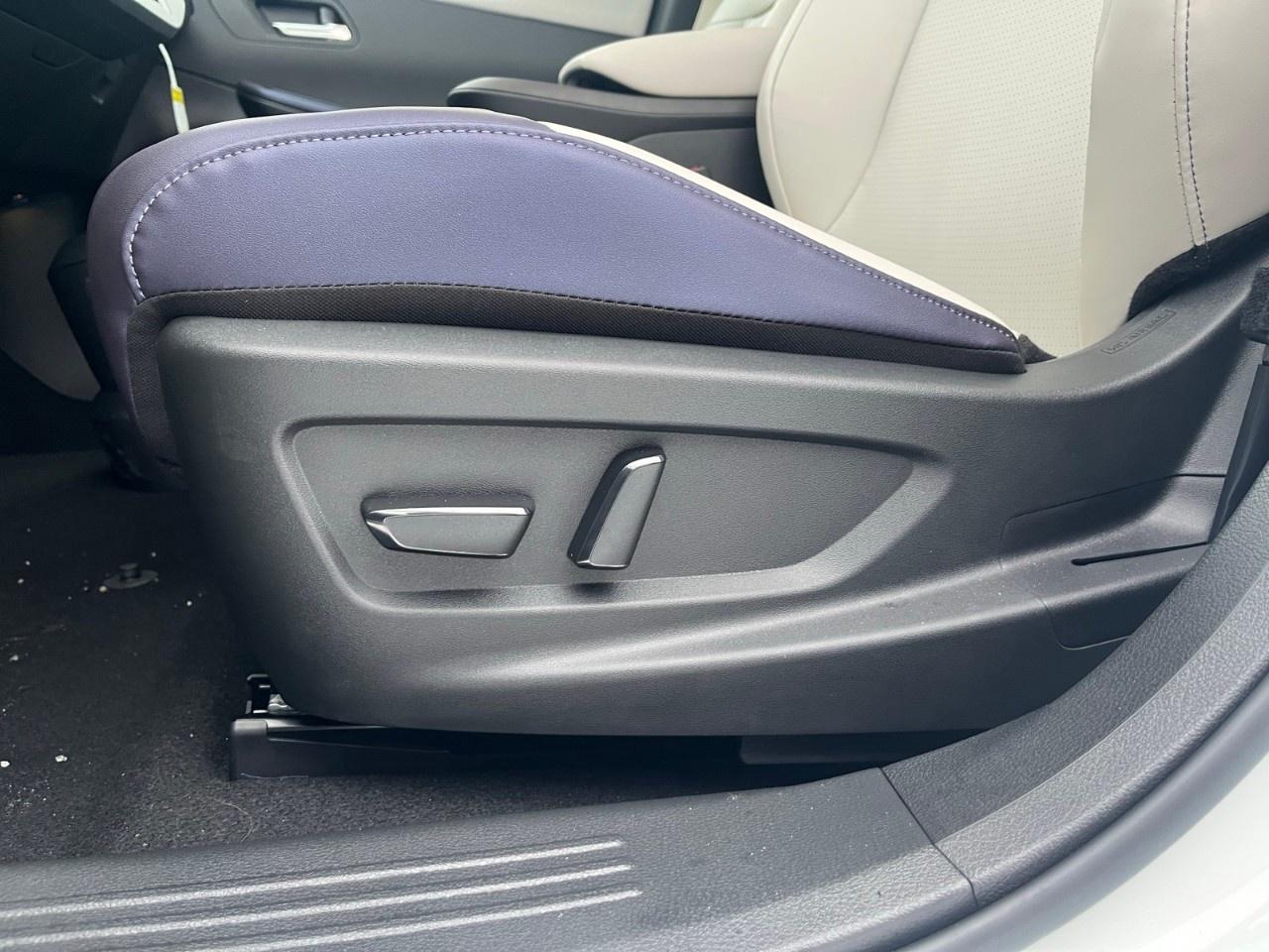 2026 Nissan Leaf SV  FWD Photo