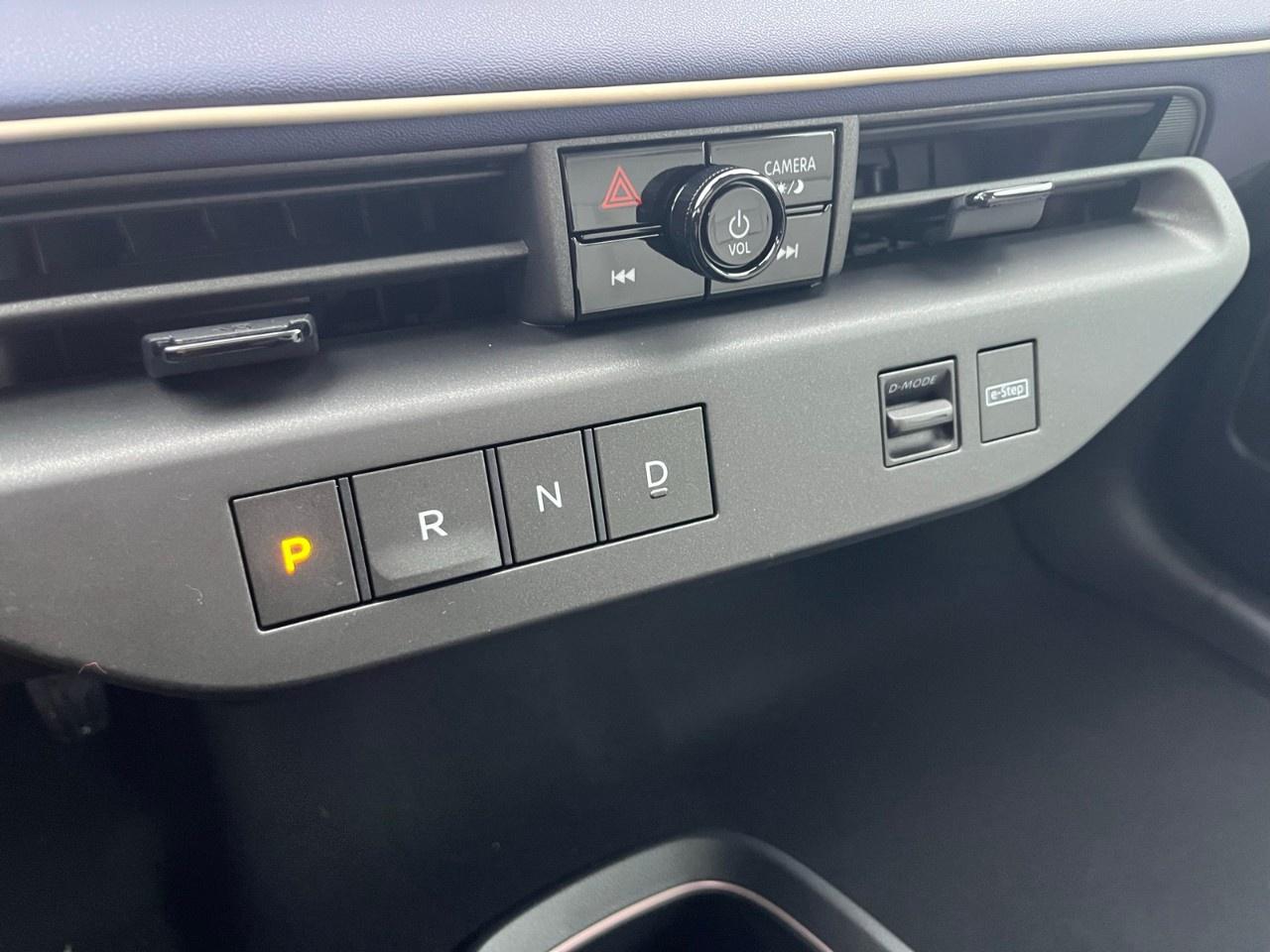 2026 Nissan Leaf SV  FWD Photo