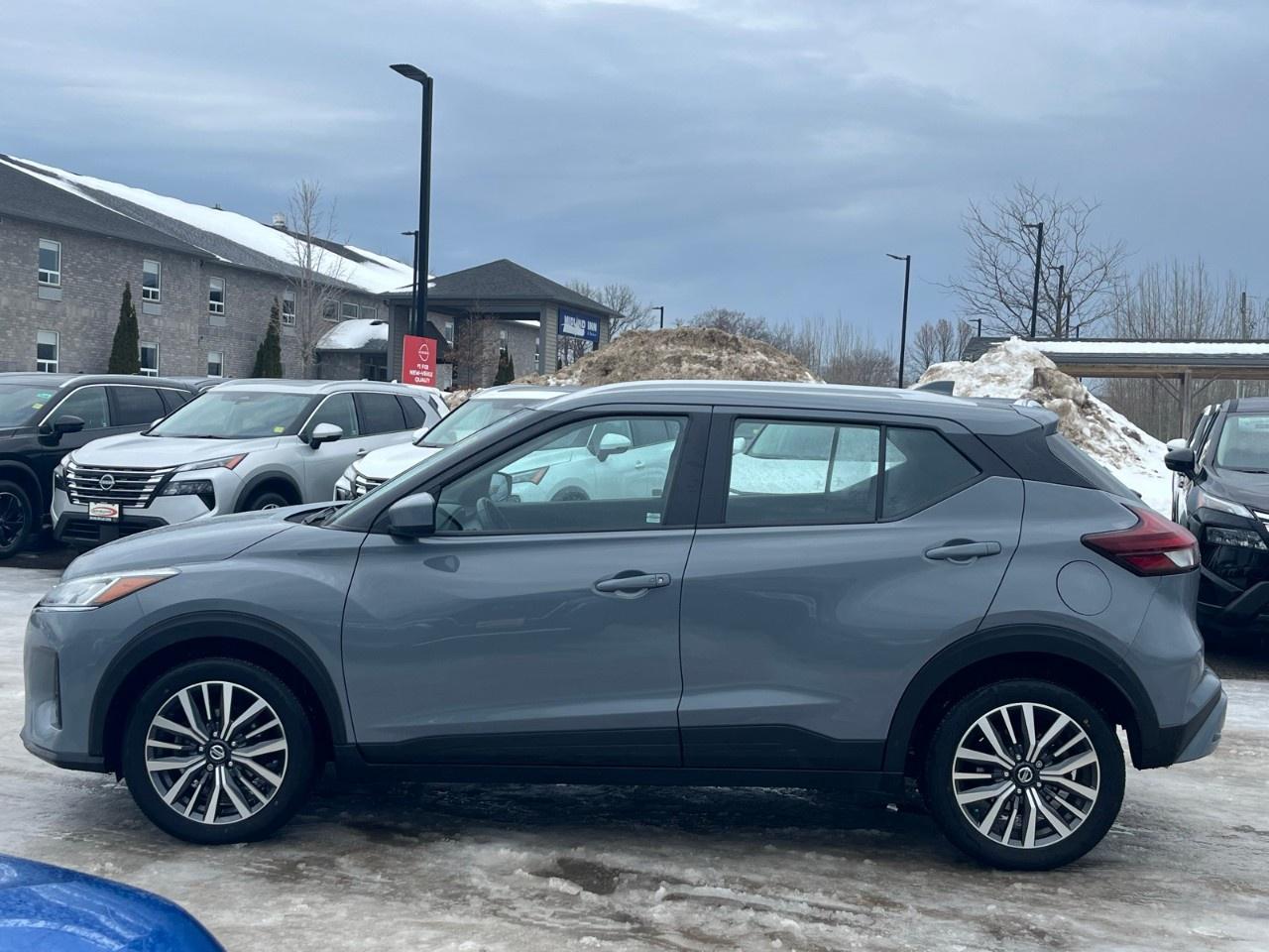 2021 Nissan Kicks SV FWD Photo