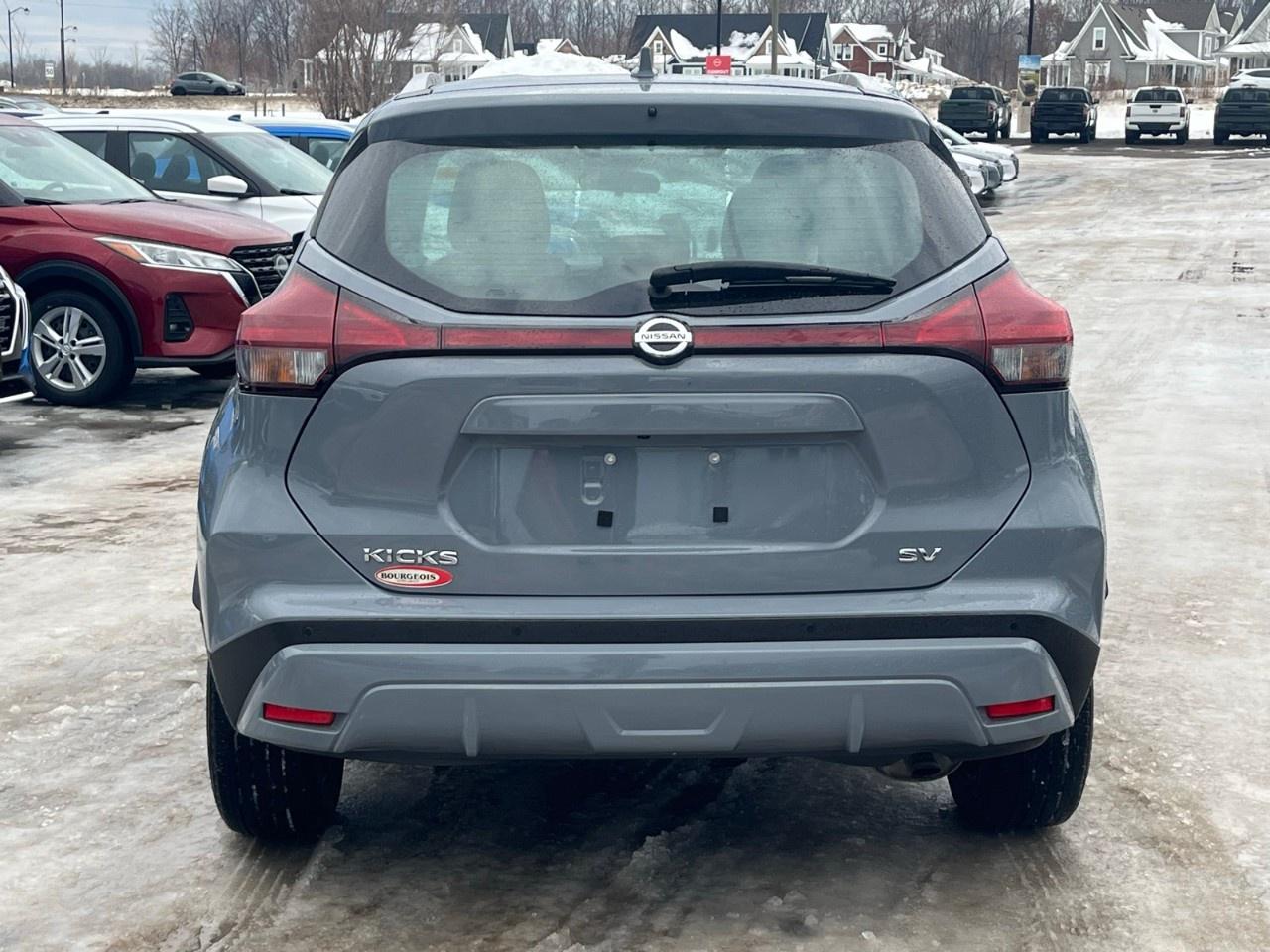 2021 Nissan Kicks SV FWD Photo