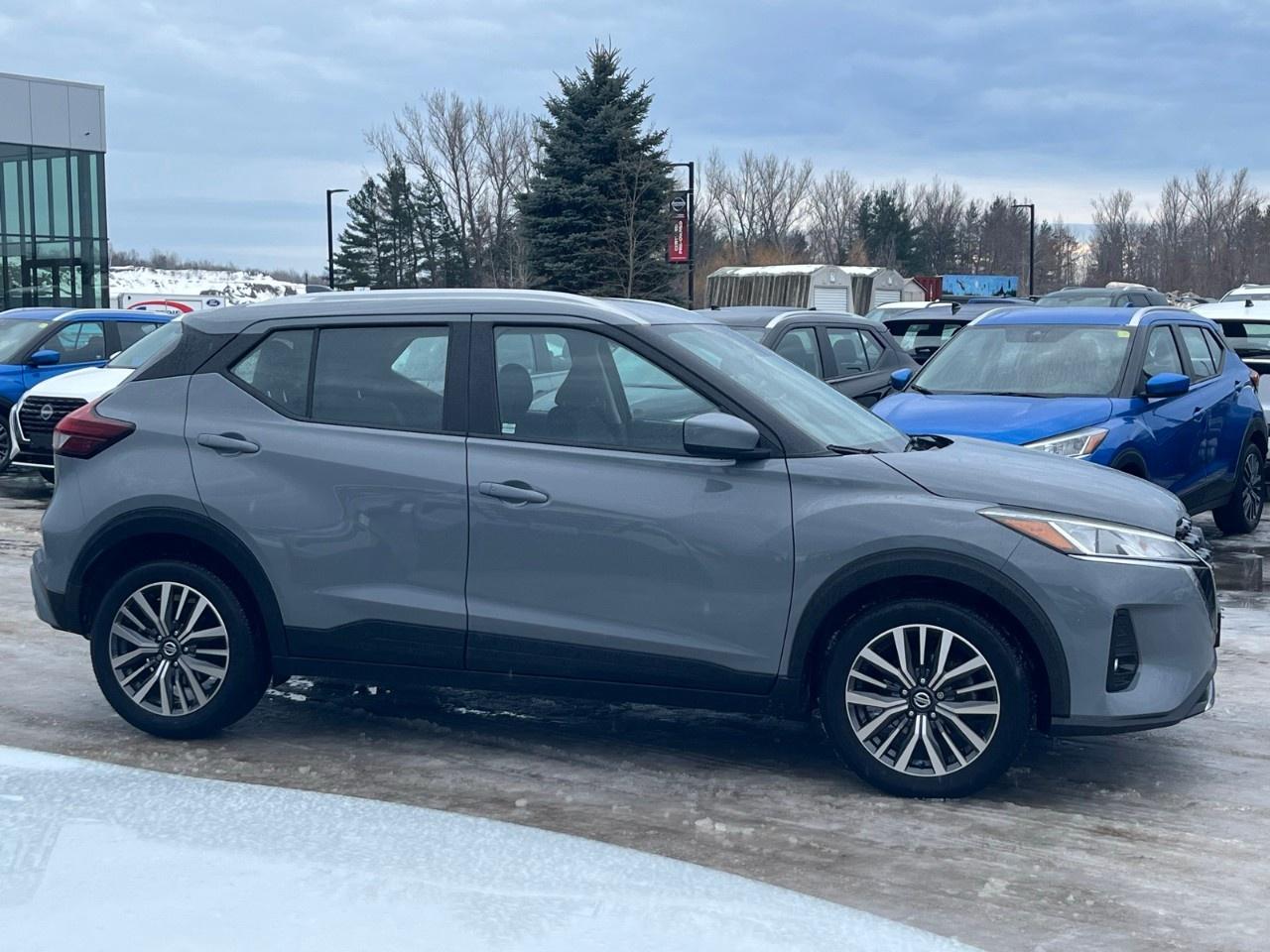 2021 Nissan Kicks SV FWD Photo