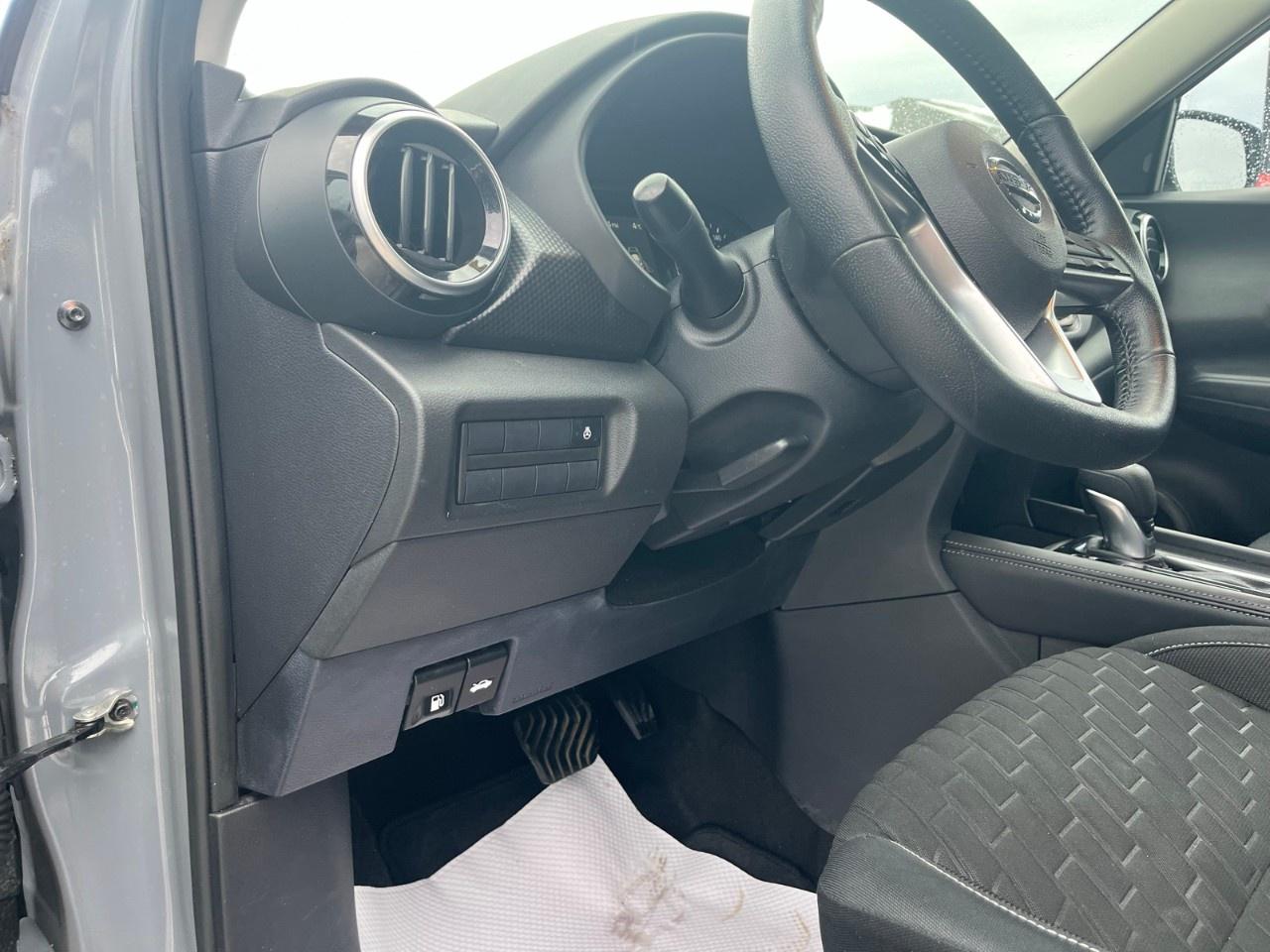 2021 Nissan Kicks SV FWD Photo