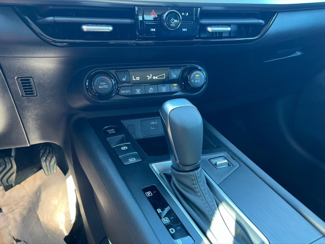 2026 Nissan Kicks SV AWD Photo