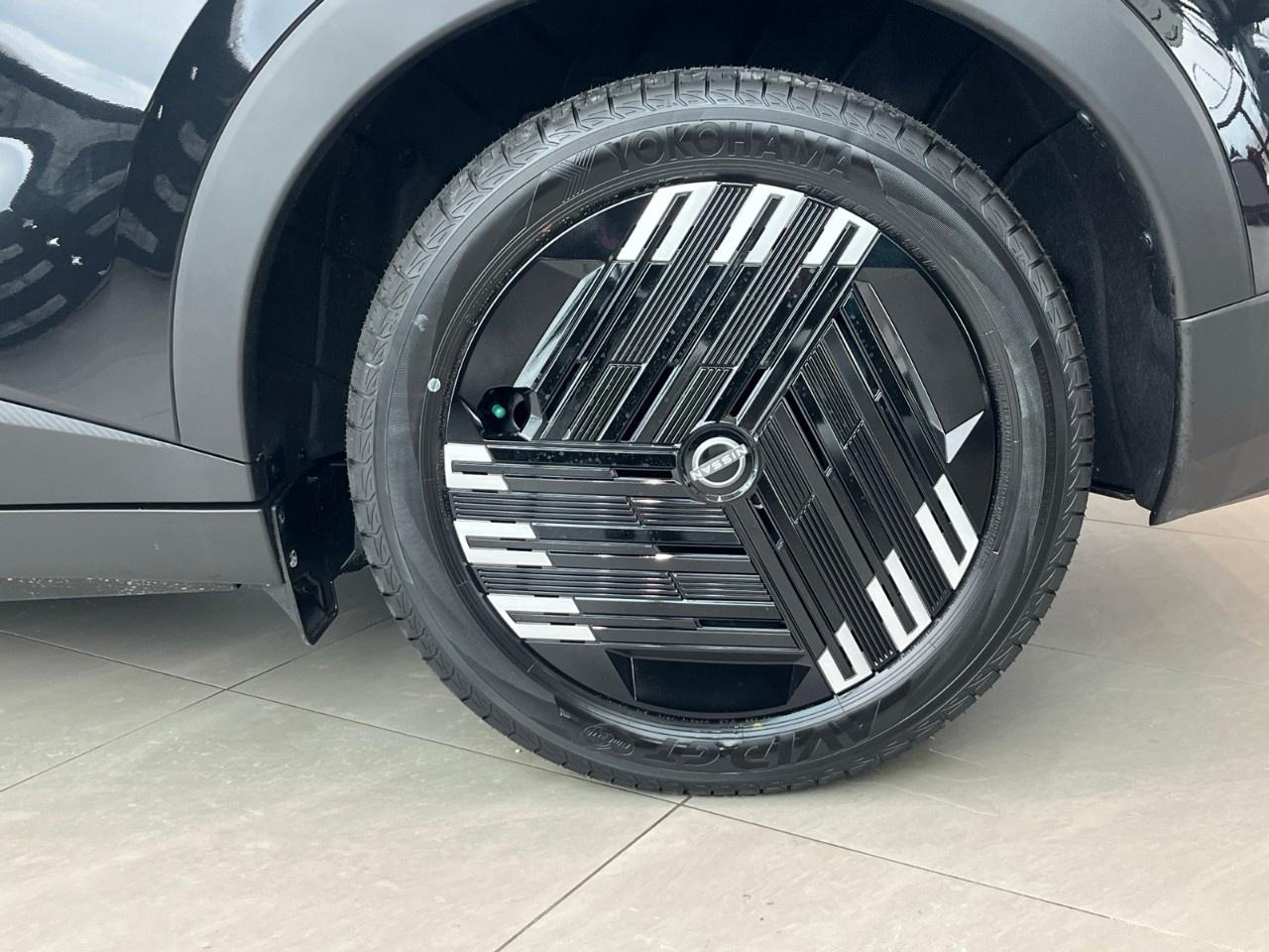 2026 Nissan Leaf S  FWD Photo4