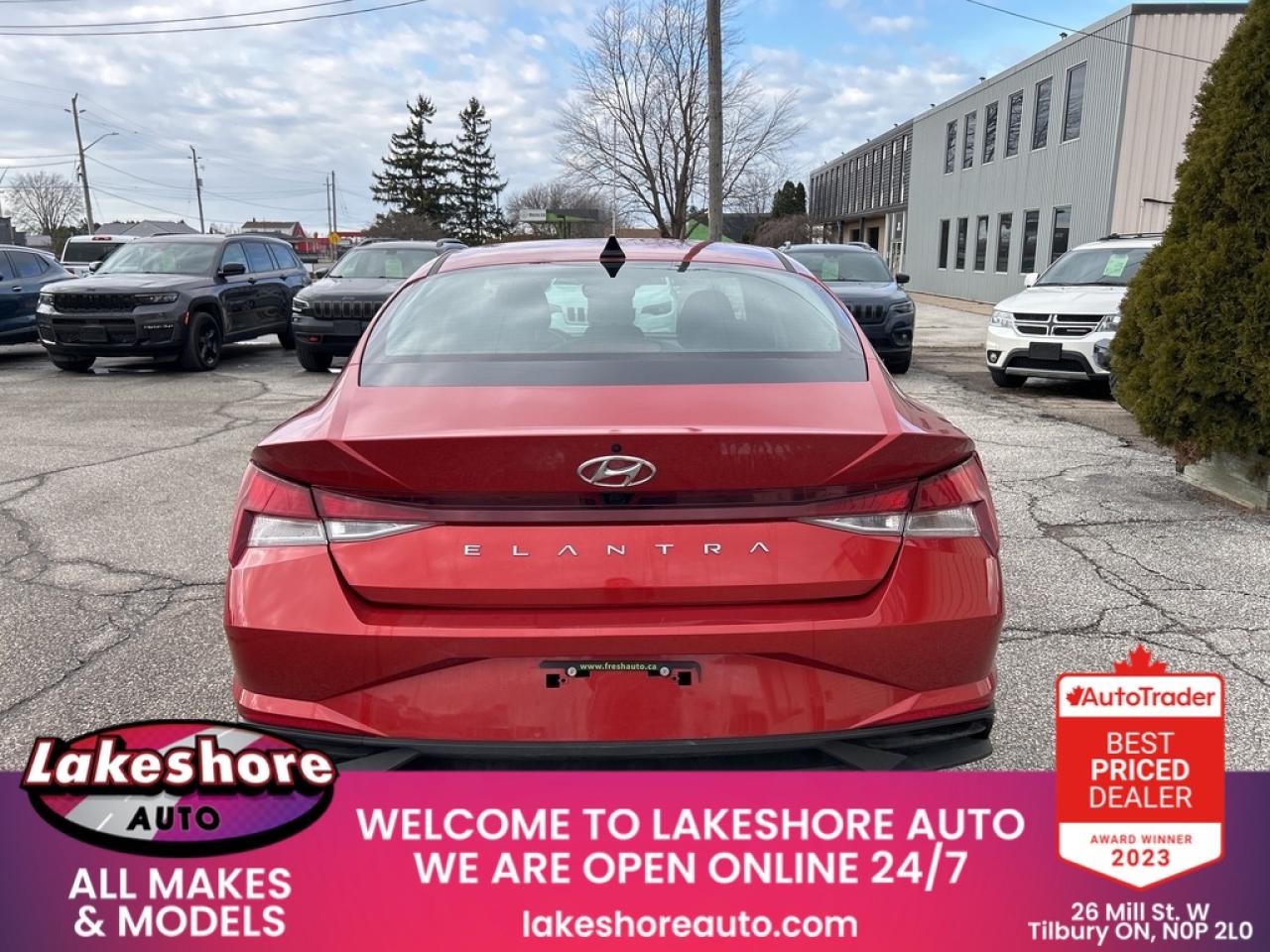 2021 Hyundai Elantra Preferred Photo2