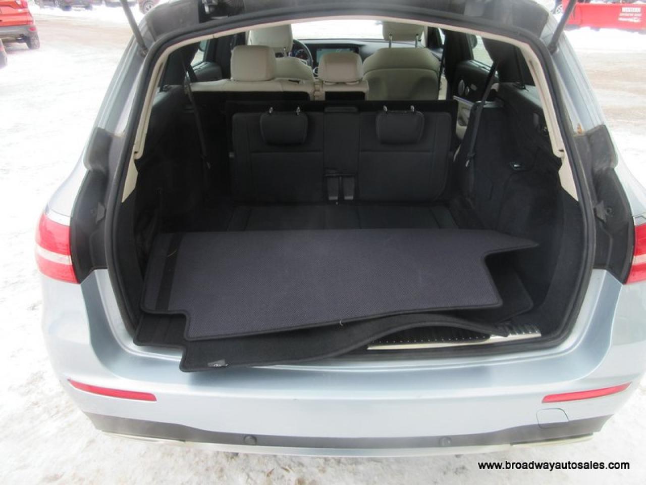 2018 Mercedes-Benz E-Class E400 ALL-WHEEL DRIVE LUXURY-VERSION 7 PASSENGER 3.0L - V6.. BENCH & 3RD ROW.. NAVIGATION.. SUNROOF.. LEATHER.. HEATED SEATS & WHEEL.. Photo