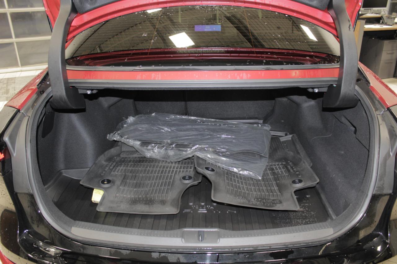 2024 Toyota Crown Platinum Photo