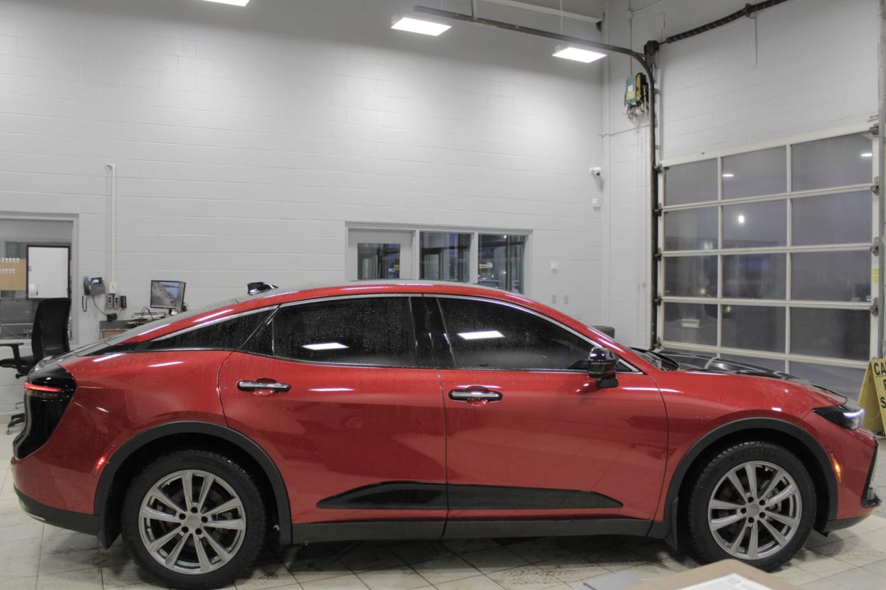 2024 Toyota Crown Platinum Photo