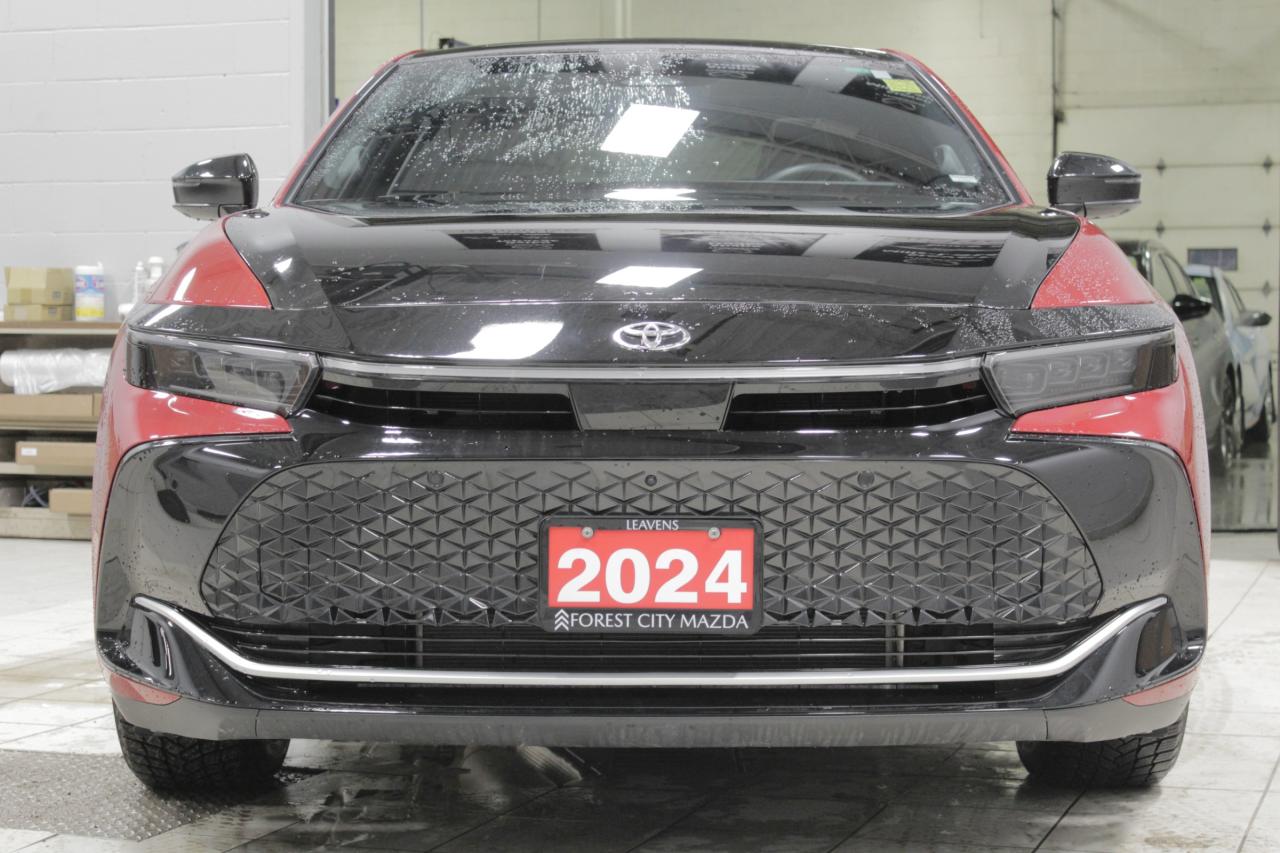 2024 Toyota Crown Platinum Photo